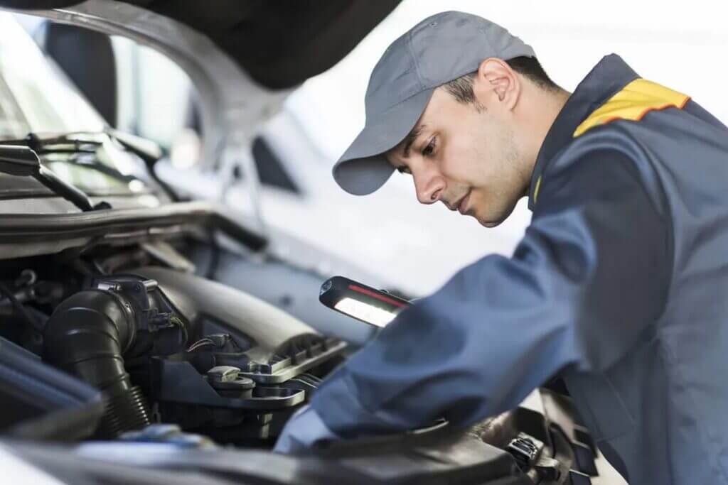 7.Mantenimiento autocaravana - 10 Consejos para Reducir el Consumo en una Autocaravana 7.Mantenimiento autocaravana - 10 Consejos para Reducir el Consumo en una Autocaravana