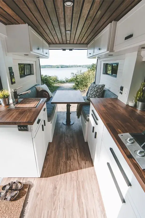 Autocaravanas estilo retro 1 - Decoración de una autocaravana por dentro: ¡Te mostramos cómo! Autocaravanas estilo retro 1 - Decoración de una autocaravana por dentro: ¡Te mostramos cómo!