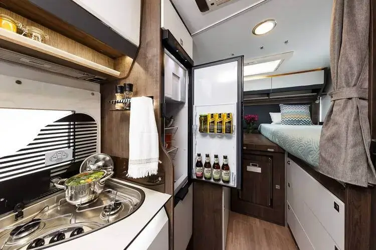 Autocaravanas integrales interior 2 - Autocaravanas y sus tipos de distribución interior Autocaravanas integrales interior 2 - Autocaravanas y sus tipos de distribución interior