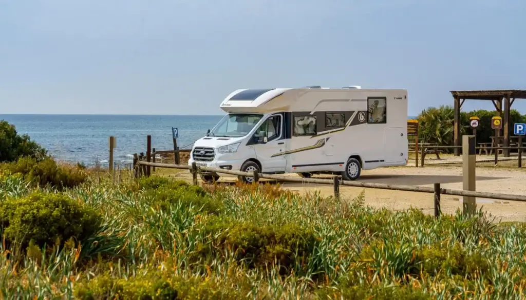 Donde aparcar en autocaravana - Viajar en autocaravana: todo lo que necesitas saber Donde aparcar en autocaravana - Viajar en autocaravana: todo lo que necesitas saber