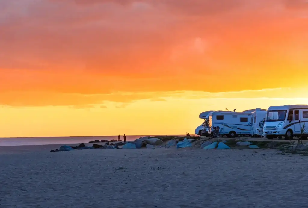 Pros y Contras de Comprar una Autocaravana - Alquilar o comprar una autocaravana: ¿qué interesa más? Pros y Contras de Comprar una Autocaravana - Alquilar o comprar una autocaravana: ¿qué interesa más?