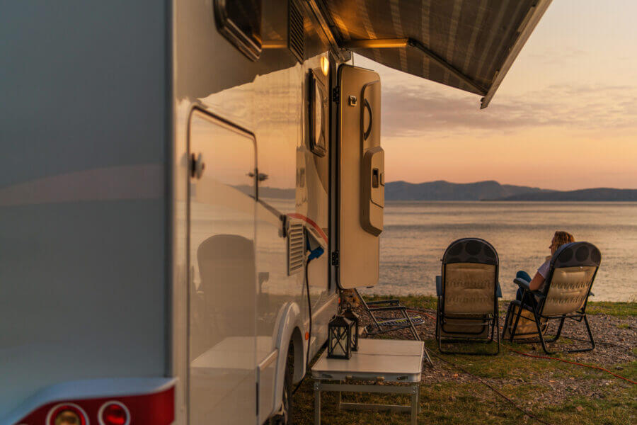 Sillas y mesas autocaravanas - Accesorios para autocaravanas que te harán la vida más fácil Sillas y mesas autocaravanas