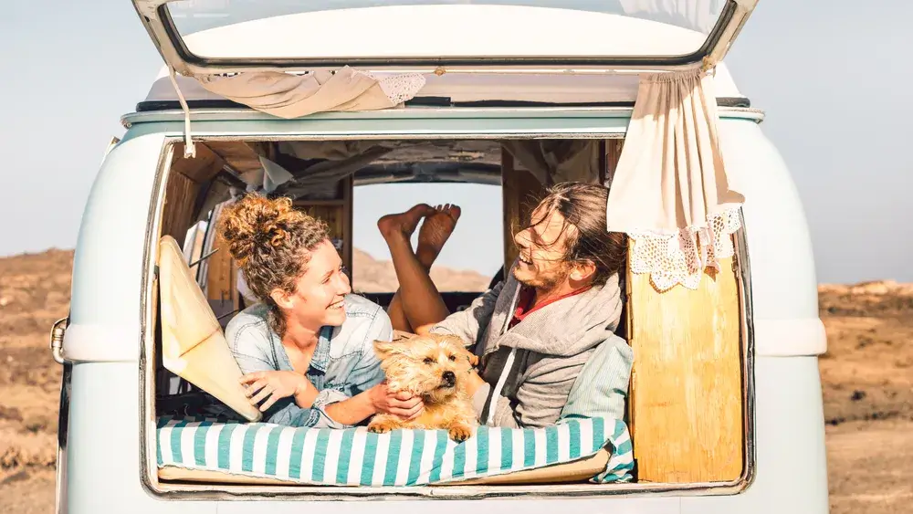 Ventajas de vivir en una Camper - Movimiento Van Life: Vivir Viajando en una Camper Ventajas de vivir en una Camper - Movimiento Van Life: Vivir Viajando en una Camper