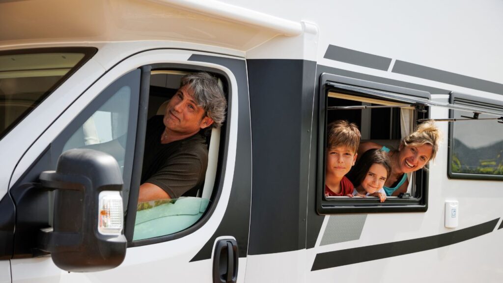 consejos para viajar en autocaravana en semana santa - Semana Santa en autocaravana: los mejores destinos para tu escapada