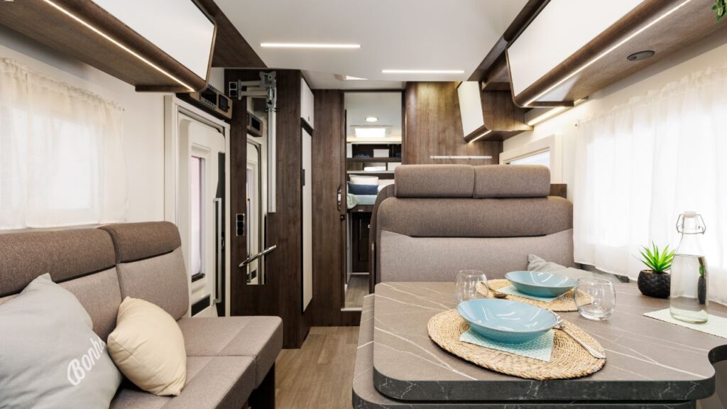 que es una autocaravana interior